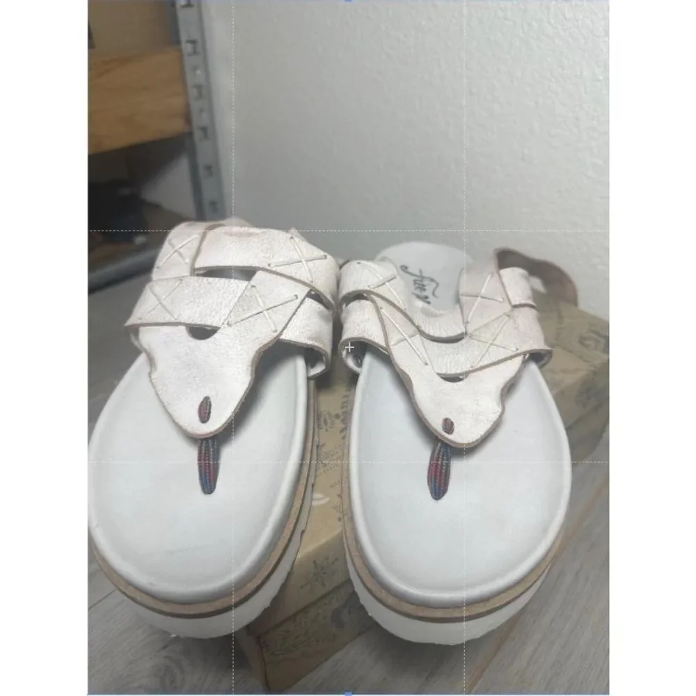 Free People Platform Sandals 9 Thong Strappy Chunky Boho Festival White Valencia